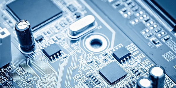 How to achieve high stability of clock crystal oscillator operation